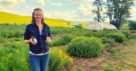  Farming for Flavor: A Guide to Growing Delicious Organic Food A Journey into the Heart of Sustainable Agriculture and a Celebration of Earth's Bounty!